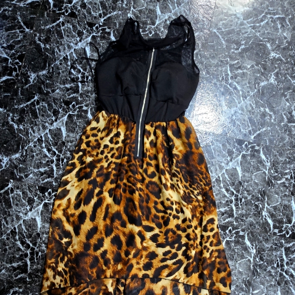 Animal print high low dress. Size xl